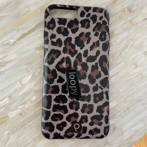 Leopard loopy case